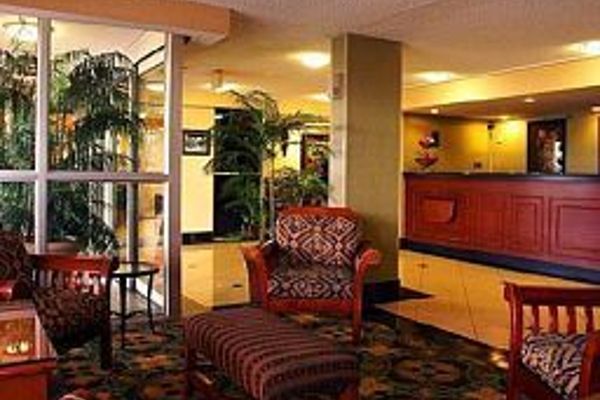 Clarion Hotel Lacrosse (Texarkana)